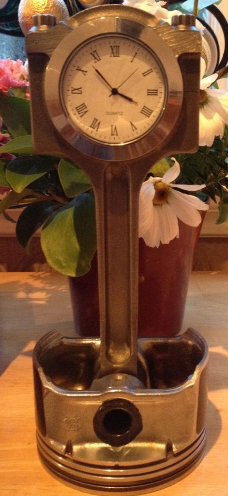 pistonclock2